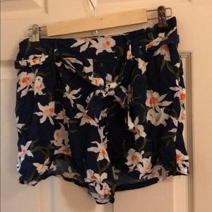 Flowy floral shorts
